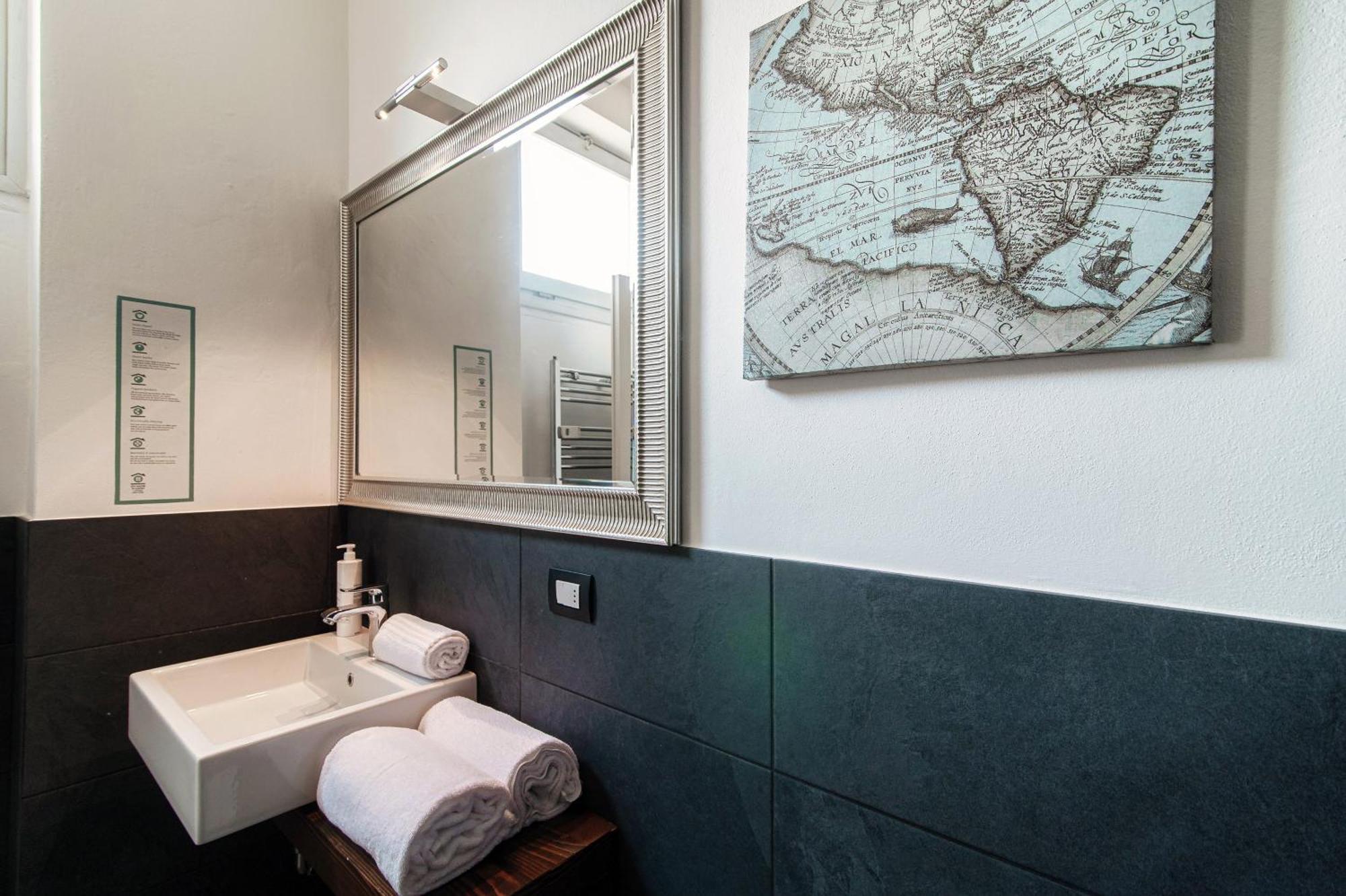 Rezzonico Suites - By Myhomeincomo Bagian luar foto