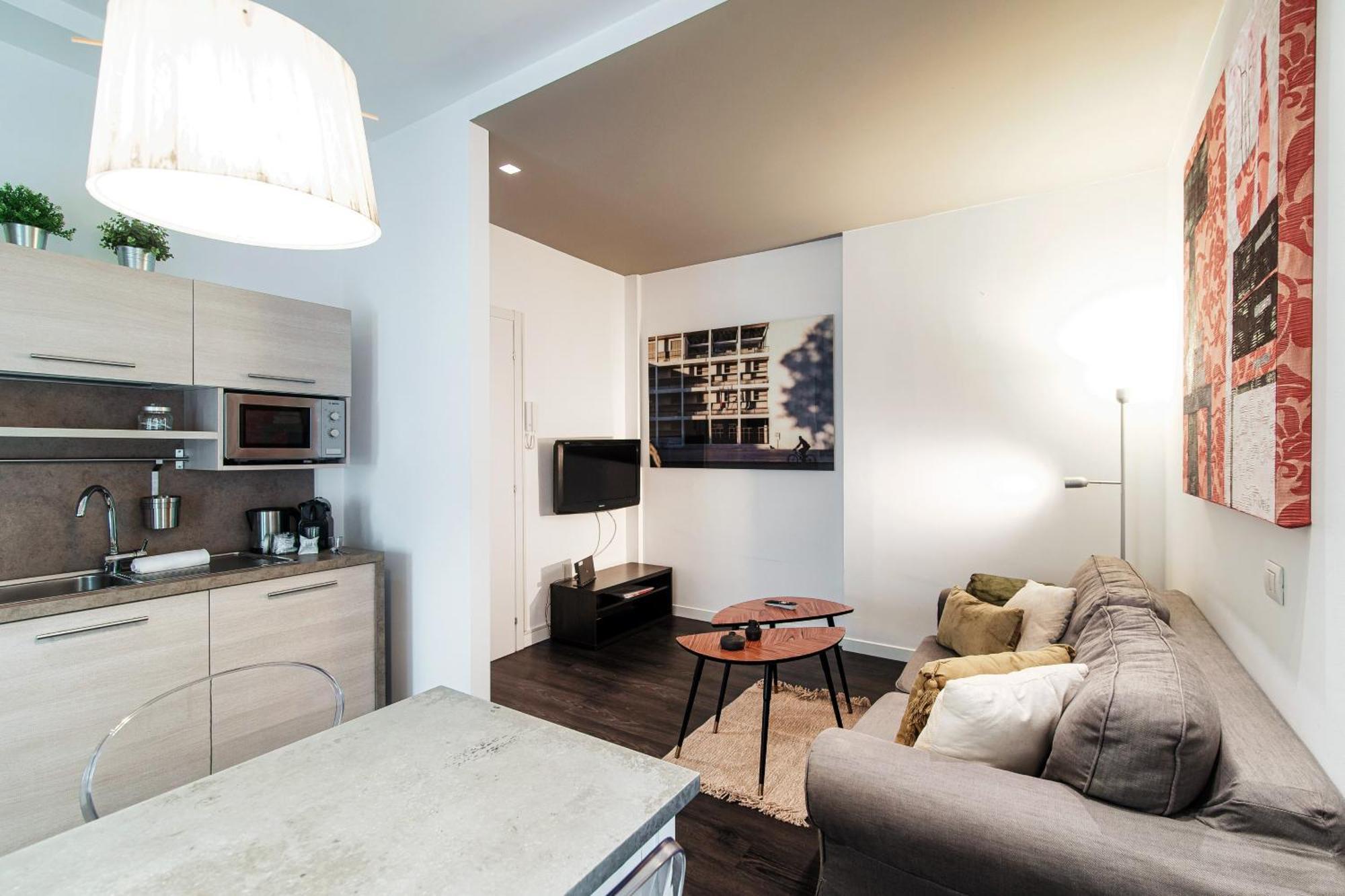 Rezzonico Suites - By Myhomeincomo Bagian luar foto