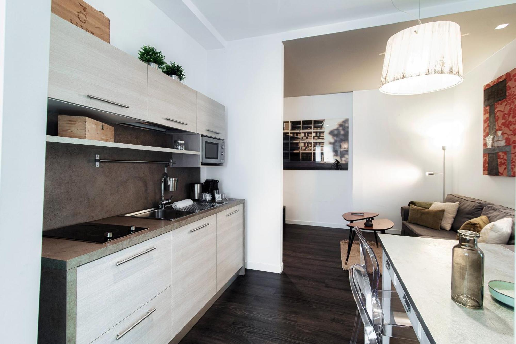 Rezzonico Suites - By Myhomeincomo Bagian luar foto